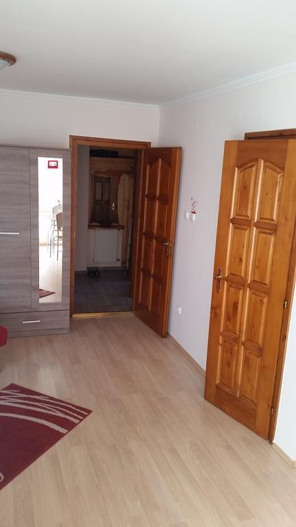 Boglarka Apartman Хайдусобосло Экстерьер фото